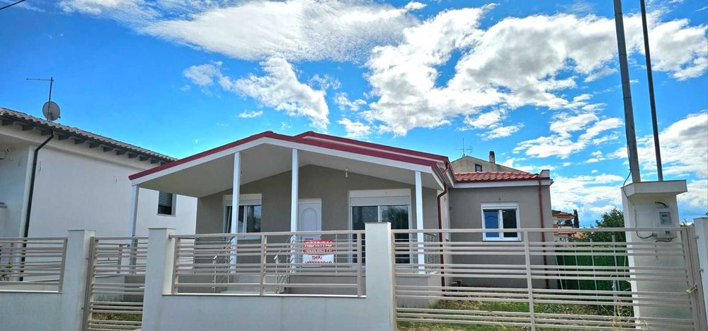 Продава се къща ново строителство в Аспровалта, Гърция