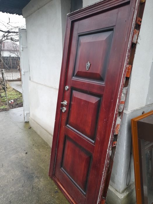 Usi termopan pvc si metalice