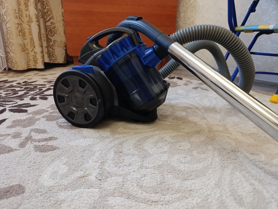 Продам хороший пылесос