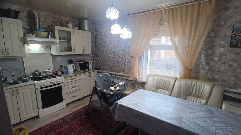 Продам дом в центре Аулиеколя,дом теплый