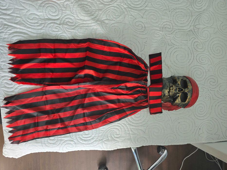 Costum haloween copii 5-6 ani pirat si vampir