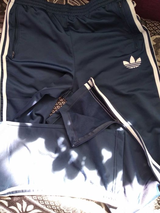 Мъжко долнище Адидас ( Adidas ) М, супер подарък за мъж