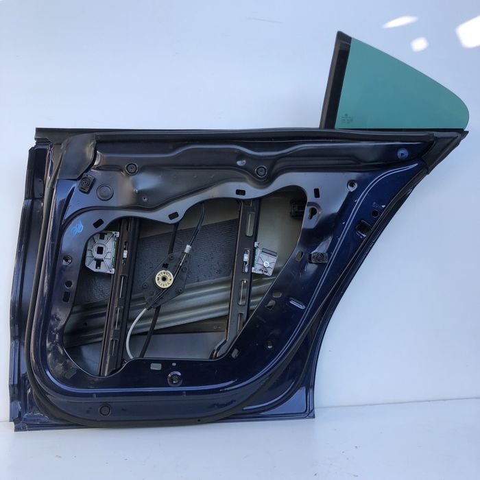 Usa dr spate vw Passat CC  cod de culoare LD5Q