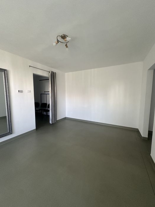 Inchiriez apartament  strada Republicii Tg Jiu