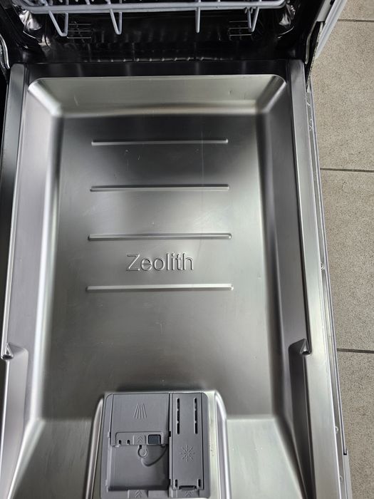 Съдомиялна Bosch SPU66TS01S PerfectDry- Zeolith® 45см A+++ 1г.гаранция