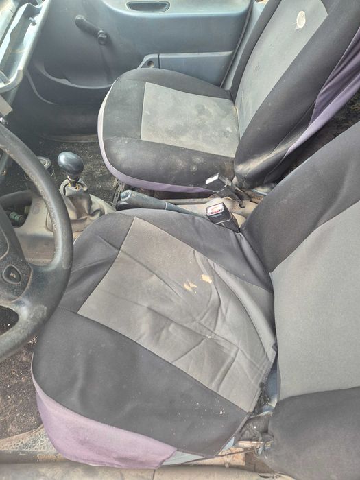 Продава се на части