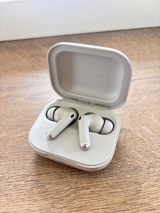 Motorola Moto Buds Plus Flute