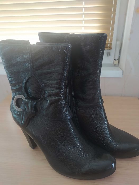 Дамски Боти в Черно размери 39 и 40