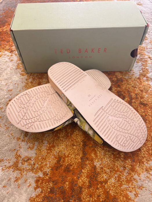 Чехли Ted Baker 38