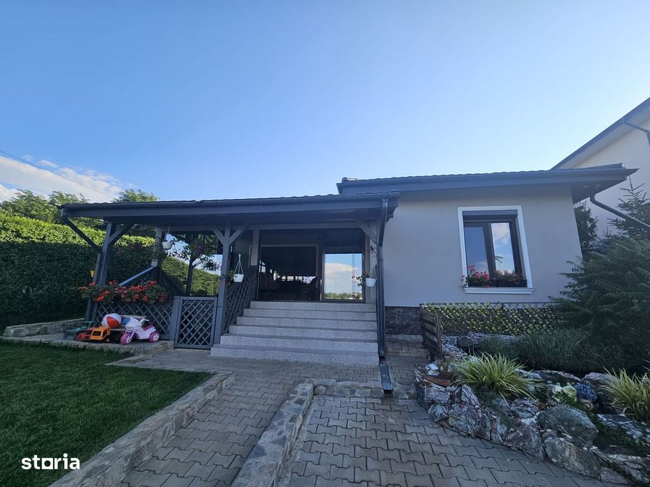 Vila plan parter - mobilata utilata - lux - Valea Adanca