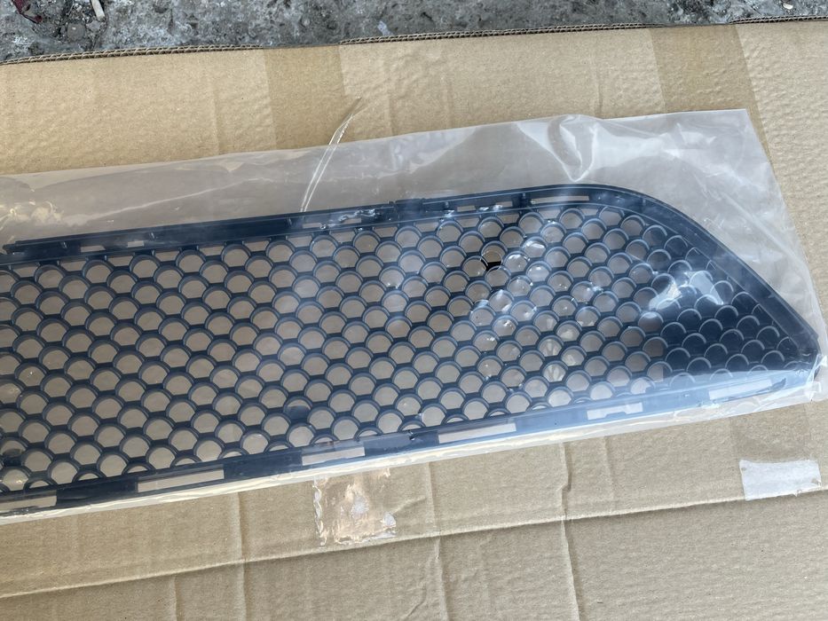 Решетка предна AMG броня Mercedes C class W204