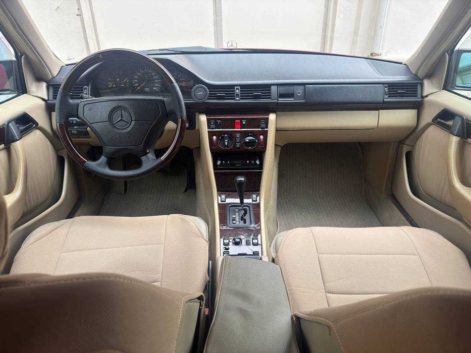 Продаётся Mercedes Benz W124