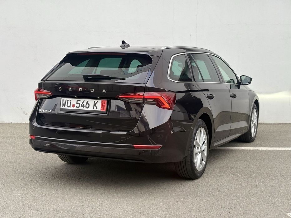 Skoda Octavia//First Edition//Lane Assist/Volan incălzit/Scaune cu memorie/Blind Spot/Banchetă spate incălzită