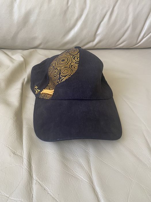 Canoe - дамска дизайнерска шапка с козирка