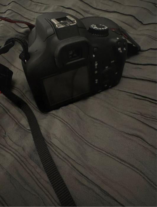 CANON EOS 4000D digital camera