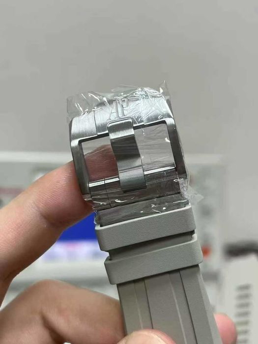 audemars piguet offshore нов модел /зелен