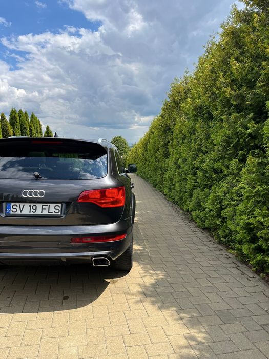 Vând  Audi Q7 3.0