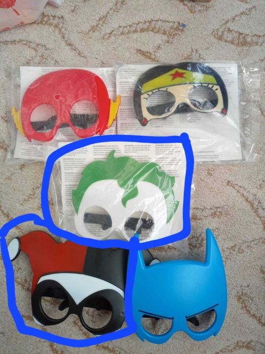 Figurine diferite personaje