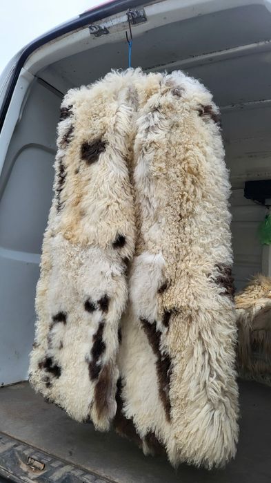 Șubă / Cojoc Din Blana De Oaie