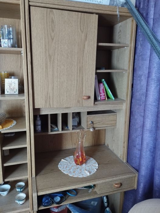 Продам стенку б/у, не новая, идеально для дачи или небольшой квартиры