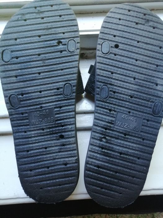 Дамски чехли. Черни