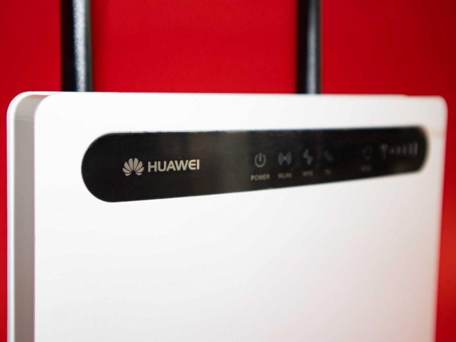 HUAWEI B593s 4G LTE SIM рутер Cat6 300Mbps Wi-Fi + Телефонна станция