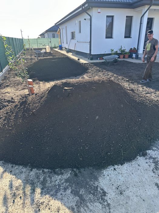 Pamant negru pentru gazon