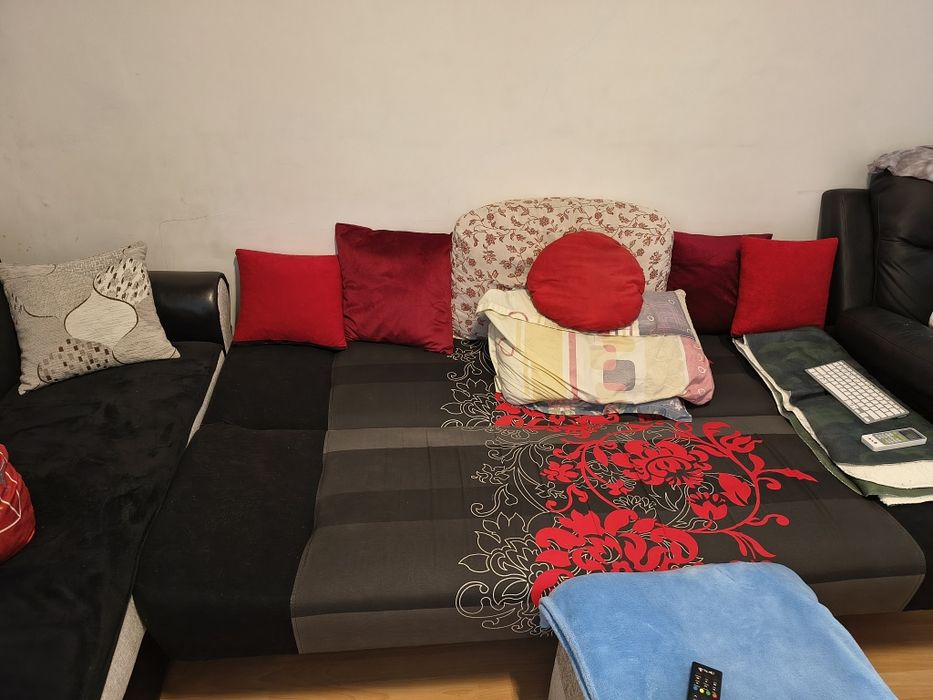 Дивани разтегателени 2бр.