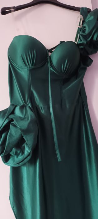 Vând rochie  negociabil