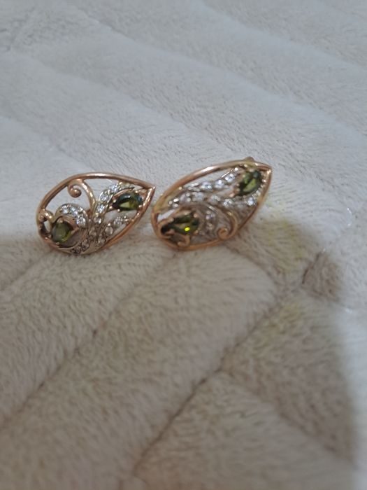 Золотые серьги 585