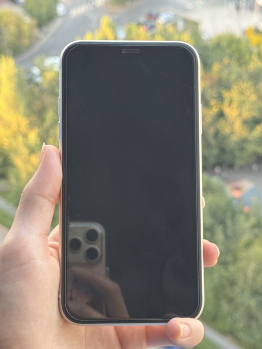 Iphone 11 128гб в хорошем состоянии