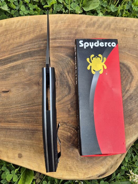 Сгъваем нож Spyderco Brend/Pirela Mamba ,flipper C196