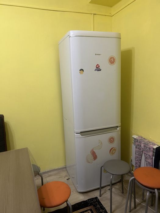 Холодтльник Hot point