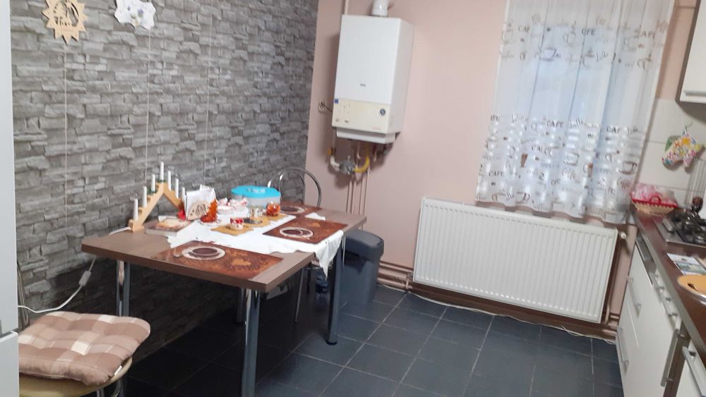 Vând apartament 2 camere
