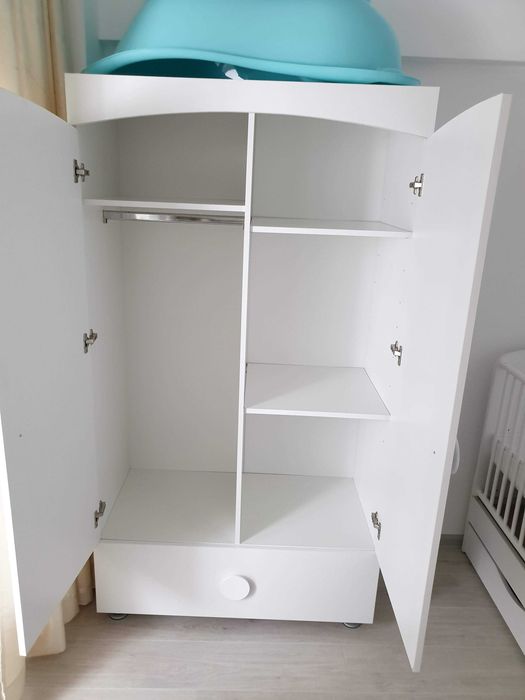 Vând mobilier complet pentru cameră copii și bebe