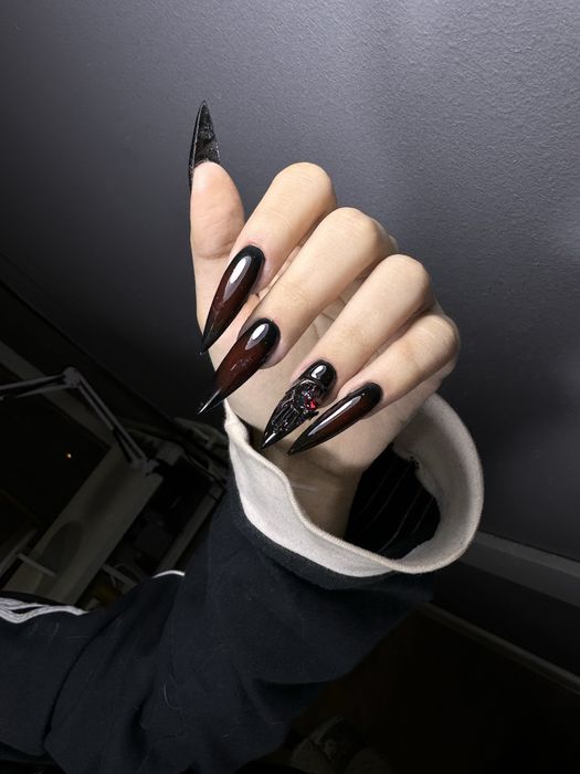 Маникюр/наращивание ногтей