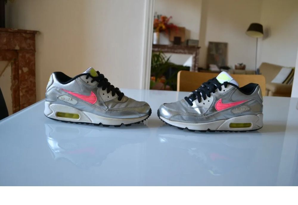 Adidasi Nike air max nr  39