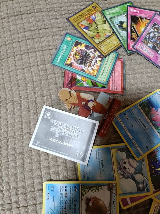 Cartonașe Pokemon