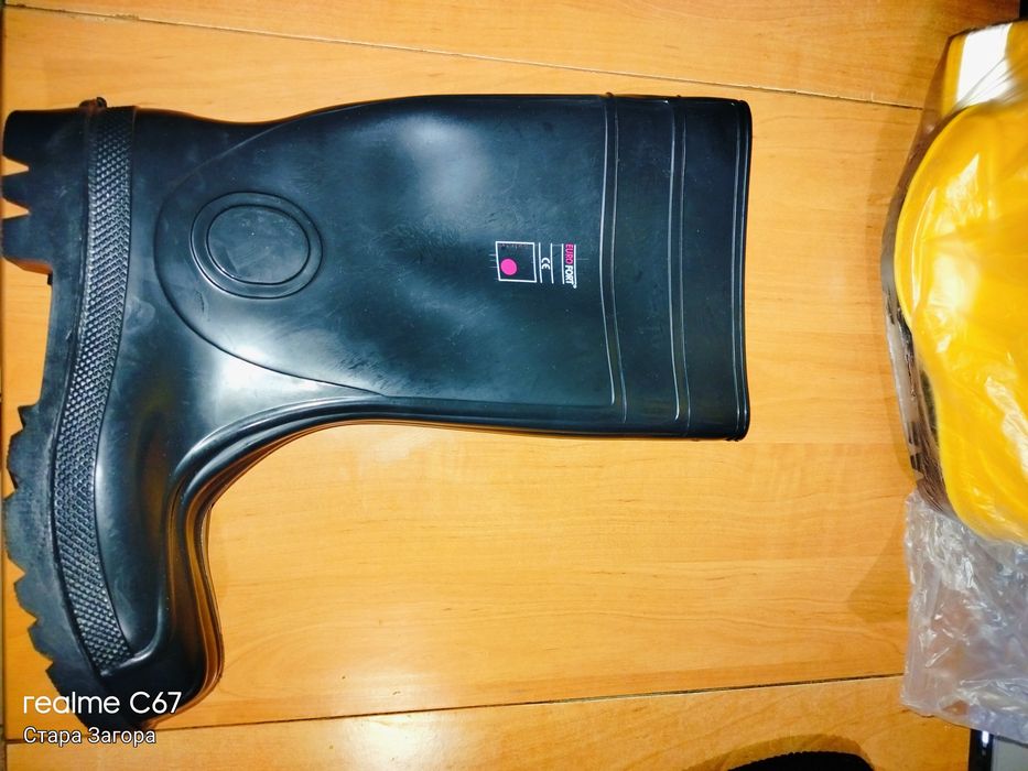 Работни ботуши водоустойчивичиви