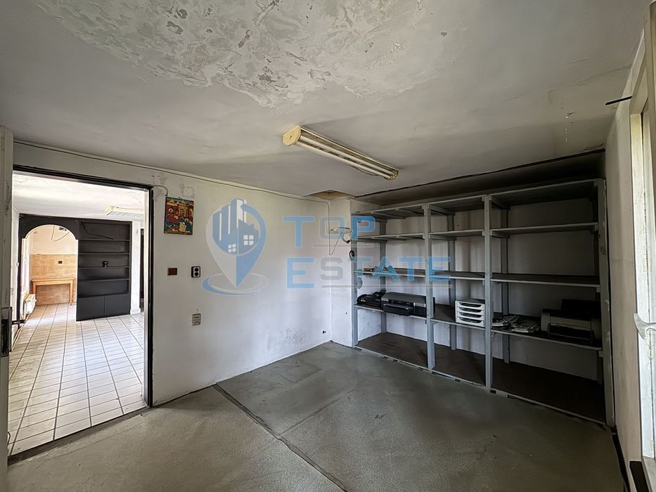 Продава се Промишлена сграда в Павликени - 327 кв.м за 81 €/кв.м - Снимка #11