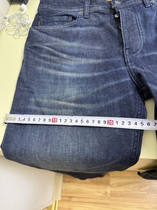 BOSS дънки чисто нови