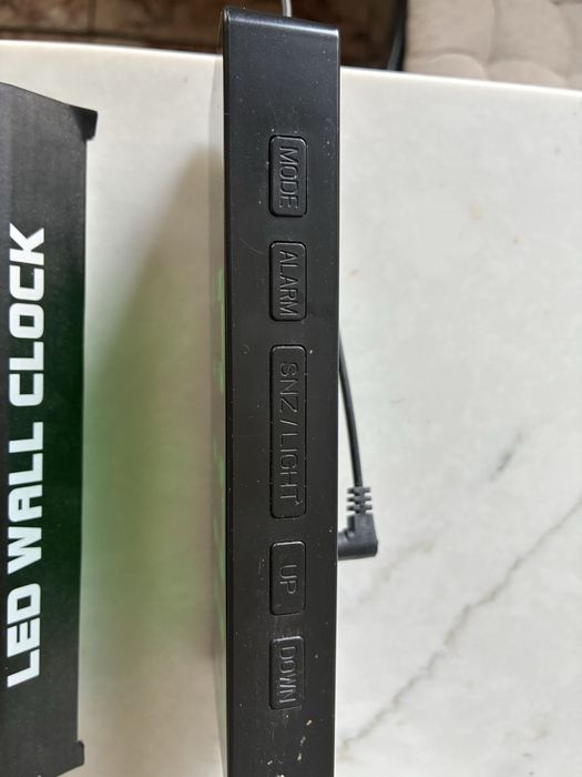 Ceas clock digital cu alarma