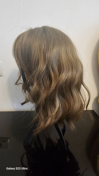 Peruca superba, nouă