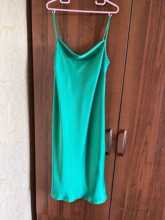 Атласный сарафан на брительках