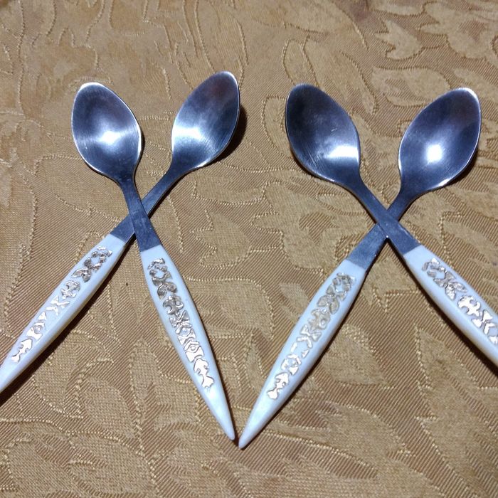 Сувенирни лъжички за кафе, български, 1979 и руски 1976