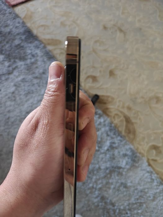 Продам Айфон 13 про макс