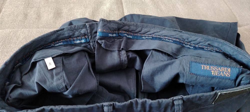 Продавам маркови комплект мъжки ризи и панталони и поотделно