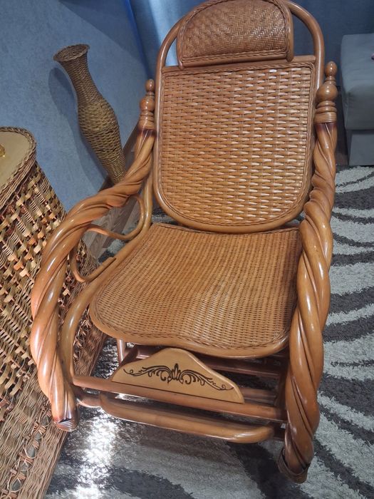 Кресло качалка Деревянная | Уют и комфорт