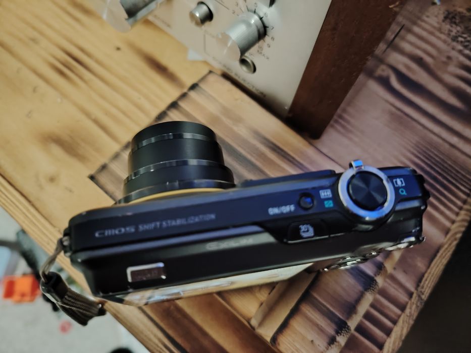 Aparat foto Casio EXILIM EX-FC100