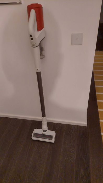 Aspirator vertical Duoflex 210W Miele